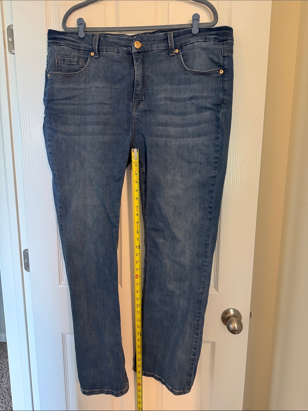 Melissa McCarthy Straight-Leg Jeans in Dark Blue Wash